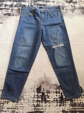 Celebrity Pink Women's Medium Blue Distressed Boyfriend Jeans